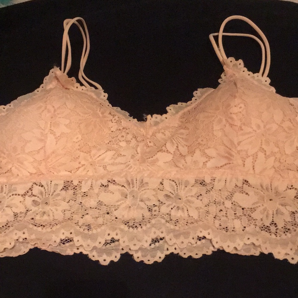 🤑 New! Pink Stretch Lace Bralette with double elastic strap and removable pads